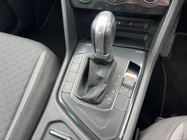 2016 (162) Volkswagen Tiguan SE 2.0 TDI BMT - Auto 389973035