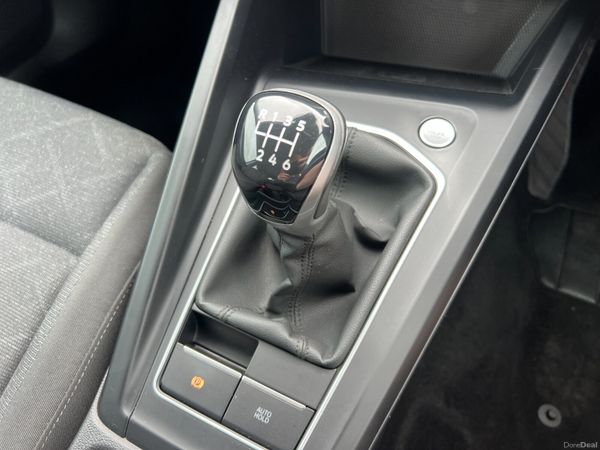2022 Volkswagen Golf Life 2.0 TDI 389973351