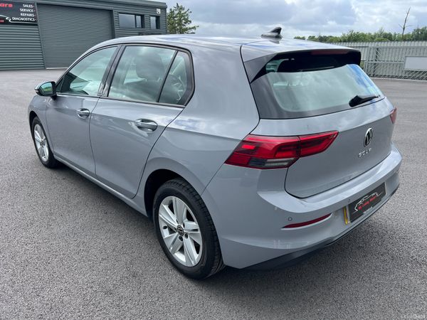 2022 Volkswagen Golf Life 2.0 TDI 389973331