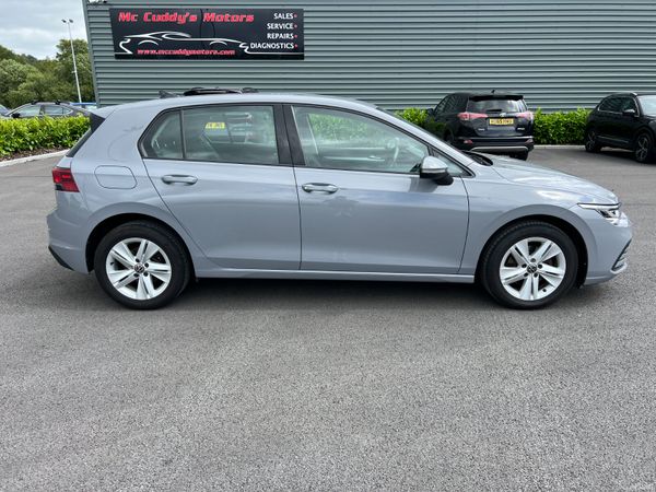 2022 Volkswagen Golf Life 2.0 TDI 389973333