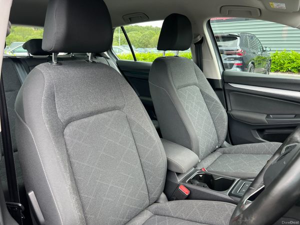 2022 Volkswagen Golf Life 2.0 TDI 389973337