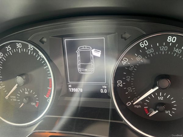 Skoda Fabia 389982395