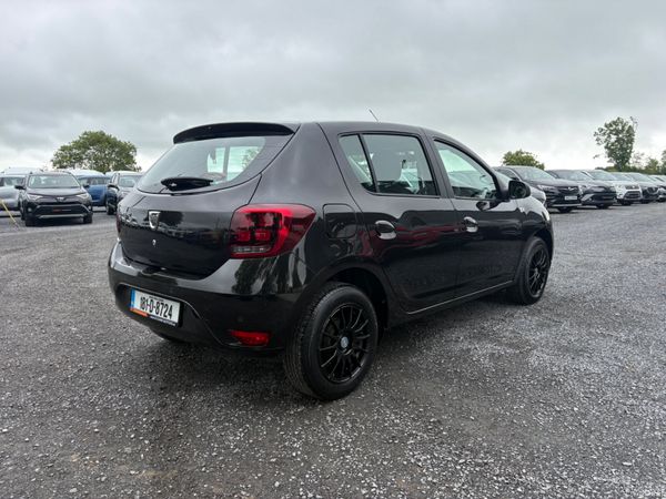 Dacia Sandero 389983405