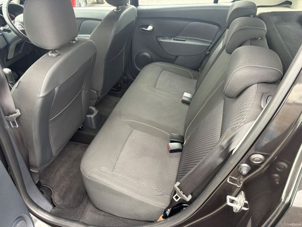 Dacia Sandero 389983421