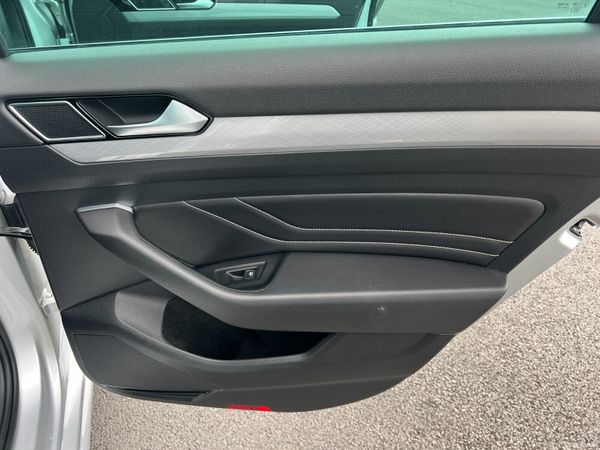 2020 (202) Volkswagen Passat SEL 2.0 TDI Automatic 389986509