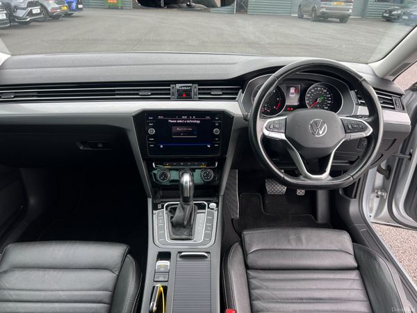 2020 (202) Volkswagen Passat SEL 2.0 TDI Automatic 389986511
