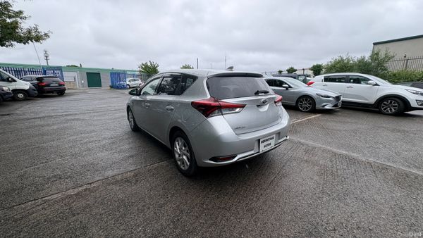 Toyota Auris 1.8 Hybrid 2016 389903475