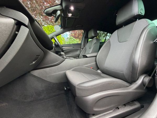 Vauxhall Insignia SRI VX Line Automatic 1 Owner 389915283