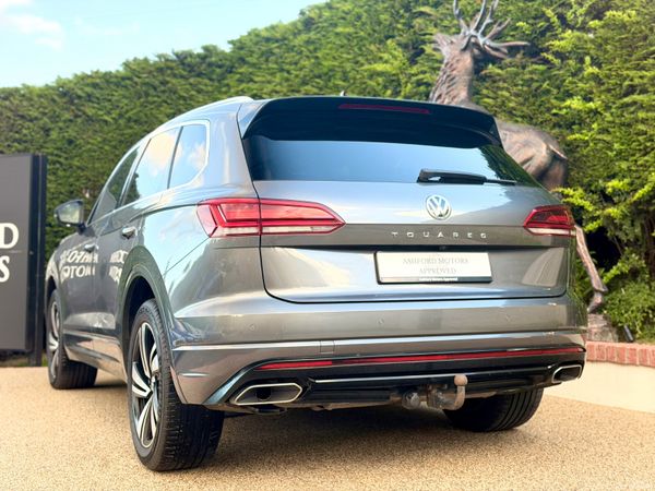 Volkswagen Touareg R Line 3.0 TDI V6 2 Seats 390040115