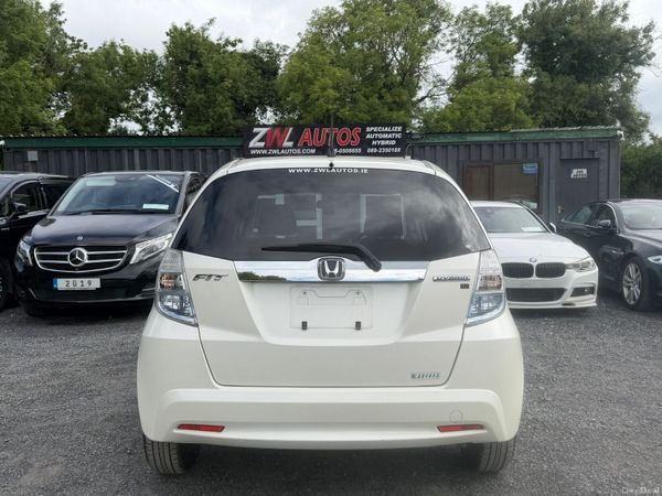12 HONDA FIT HYBRID 1.3 390056921