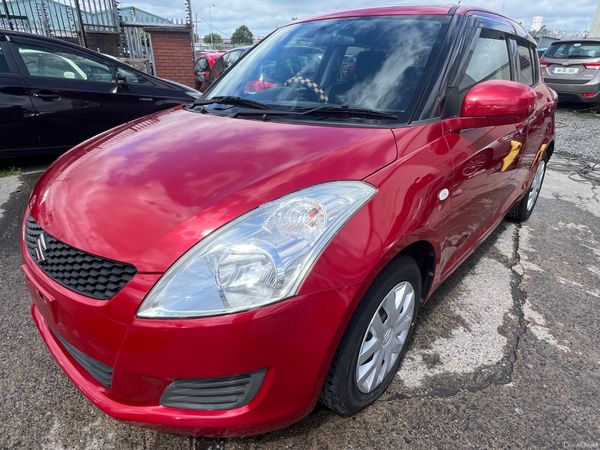 Suzuki Swift Hatchback, Petrol, 2013, Red