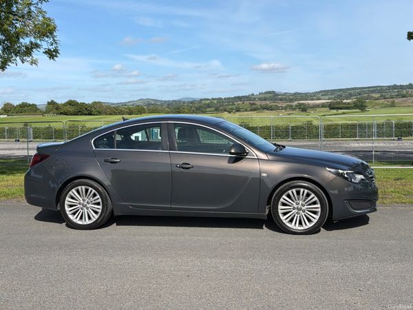 Opel Insignia 2015 SE 2.0 CDTI Low Mileage 390079763