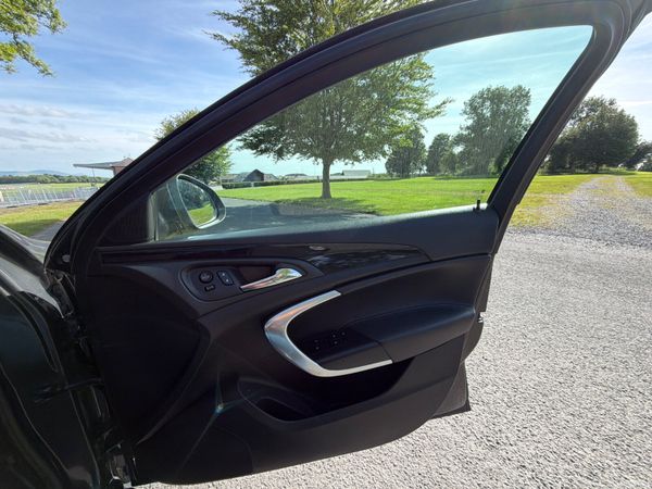 Opel Insignia 2015 SE 2.0 CDTI Low Mileage 390079845
