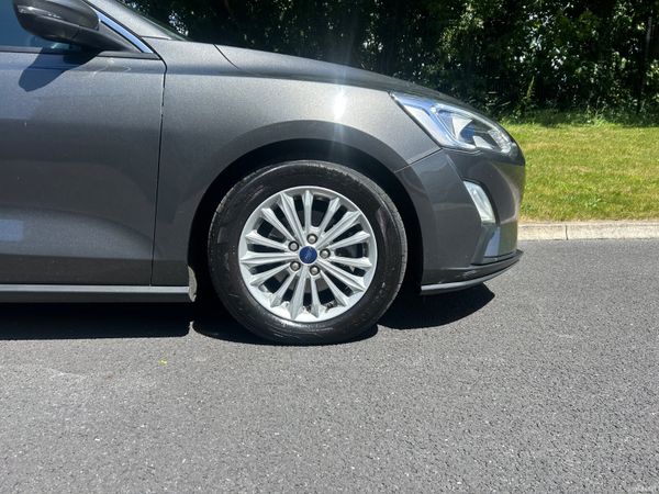 Ford Focus 2019(NCT 09/28 TAX 02/27) 390017455