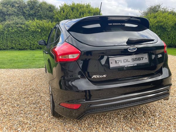Ford Focus 2017 ST Line Diesel 390019573