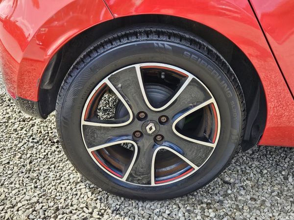 RENAULT CLIO DYNAMIQUE S NAV MODEL 390020543