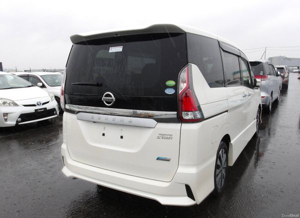 2017 Nissan Serena 2.0 S-Hybrid LOW KMS 8 SEATS 390021699