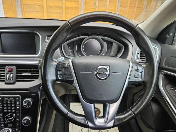 VOLVO V40 D4 2.0 DIESEL D4 AUTO NEW NCT 390022027