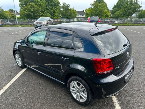 VOLKSWAGEN POLO 2013 AUTOMATIC 390025481