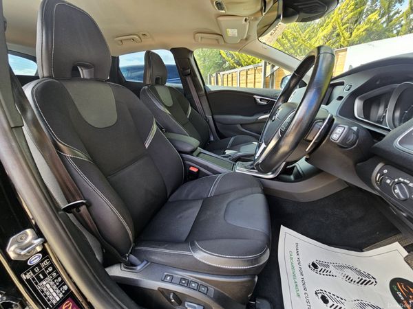 VOLVO V40 D4 AUTO DIESEL NEW NCT 390027285