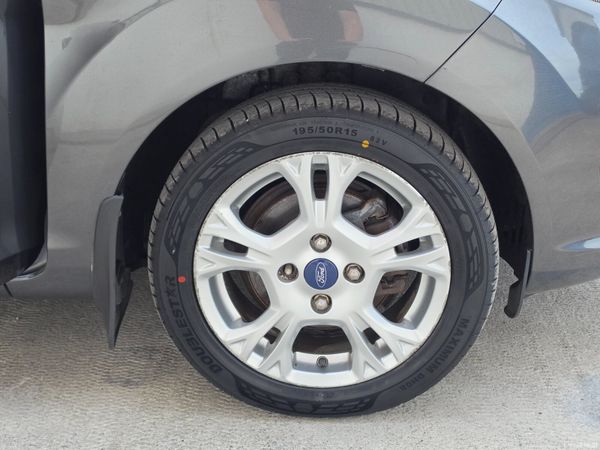 Ford Fiesta 2017 390165203