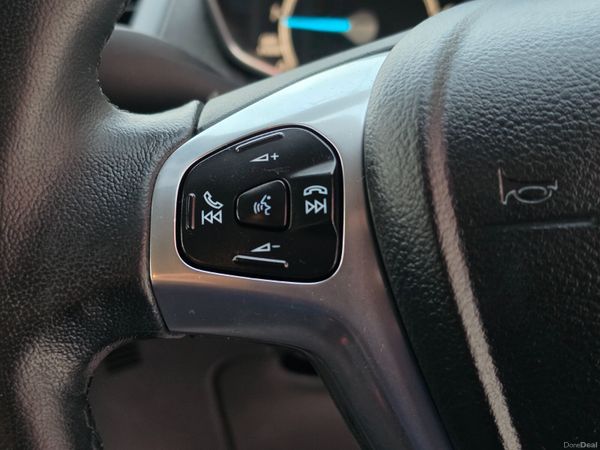 Ford Fiesta 2017 390165215