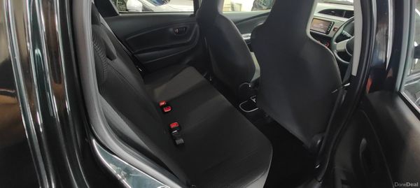 152 Toyota Yaris/ Vitz 1.3 Petrol Automatic 390198569