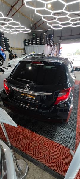 152 Toyota Yaris/ Vitz 1.3 Petrol Automatic 390198589