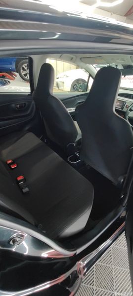 152 Toyota Yaris/ Vitz 1.3 Petrol Automatic 390198603