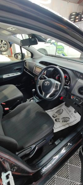 152 Toyota Yaris/ Vitz 1.3 Petrol Automatic 390198605