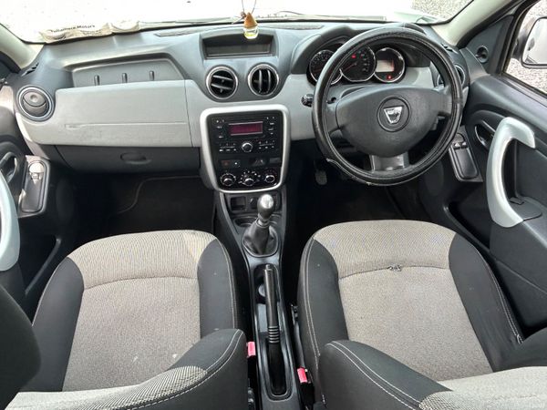 Dacia Duster 2015 390122167