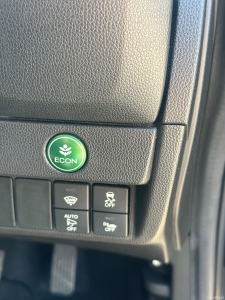 2017 Honda Fit 1.5 Hybrid – Full Option 390130329