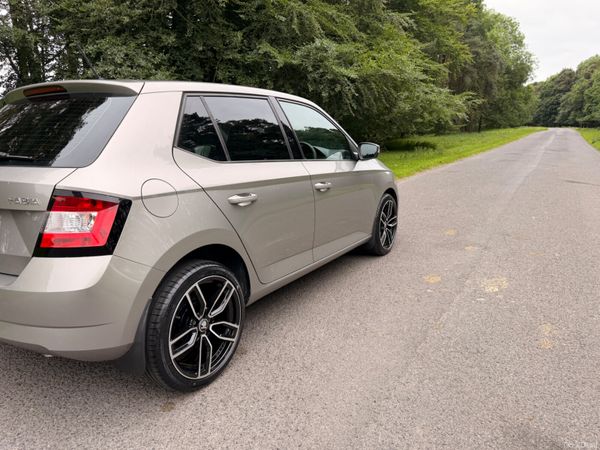 Skoda Fabia 2017 Only 19,906KM 390251209