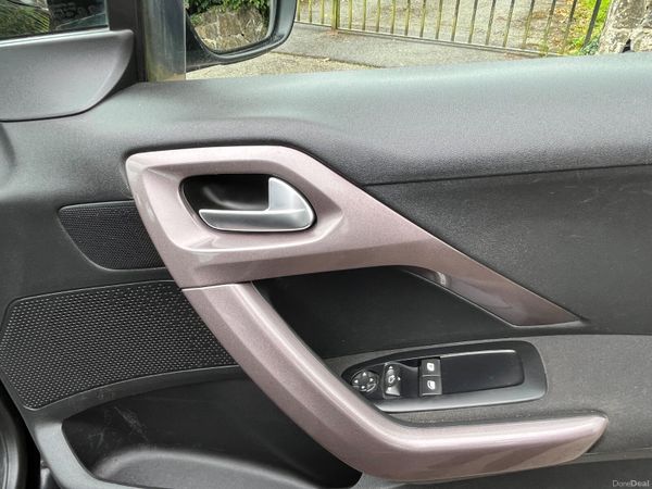 Peugeot 2008 1.4 Hdi 70 bhp Active 390281079