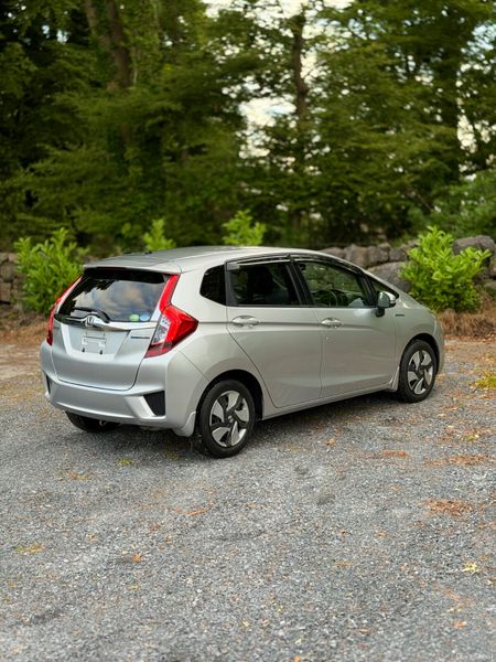 Honda Fit 2015 | 1.5 Hybrid | Automatic 390293473