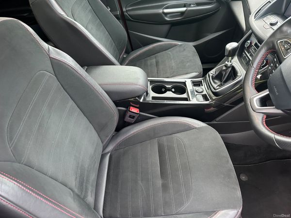 Ford Kuga ST- Line 390344839