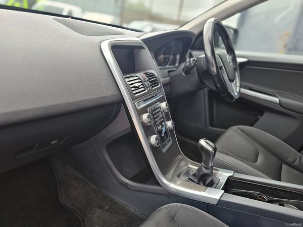 VOLVO XC60 // LOW MILEAGE // 04/27 NCT 390354459