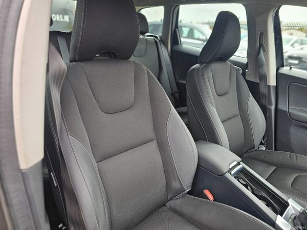 VOLVO XC60 // LOW MILEAGE // 04/27 NCT 390354481