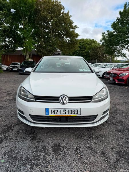 Volkswagen Golf 2014 390359559