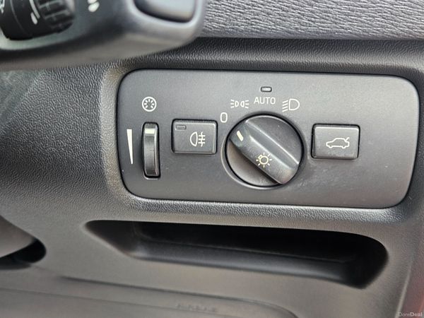 Volvo V40 2016  D4 Model New Nct 390376285