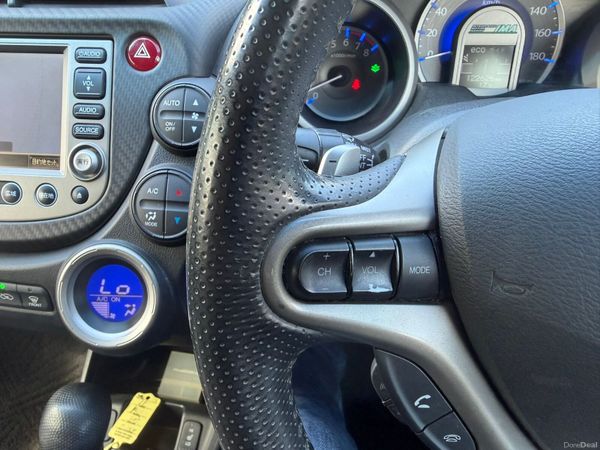 2011 Honda Fit HYBRID 1.3 390378135