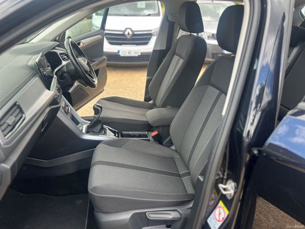 Volkswagen T-Roc Life 390396805