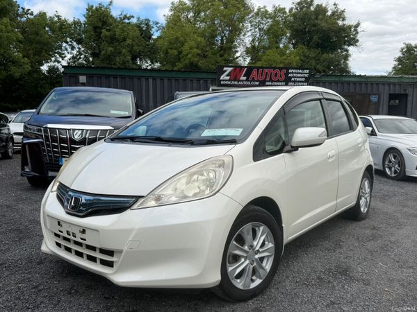 10 HONDA FIT HYBRID 1.3 390398577