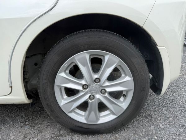 10 HONDA FIT HYBRID 1.3 390398583