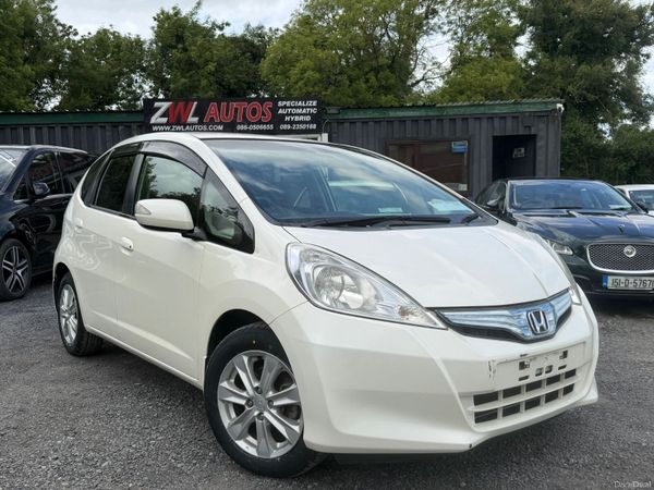 11 HONDA FIT HYBRID 1.3 HEATER SEATS 390398687
