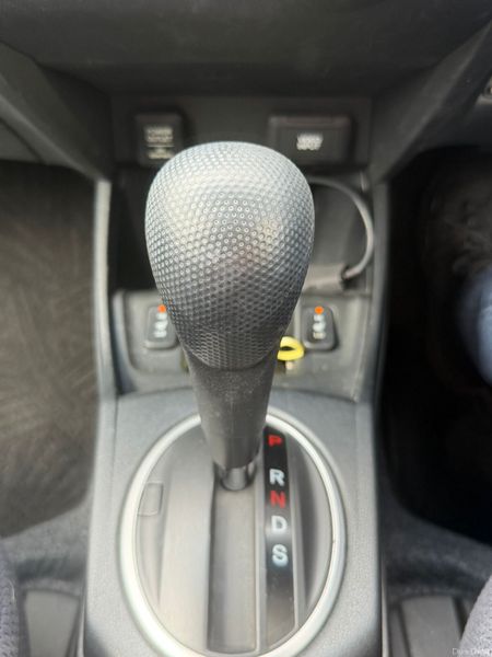 11 HONDA FIT HYBRID 1.3 HEATER SEATS 390398695