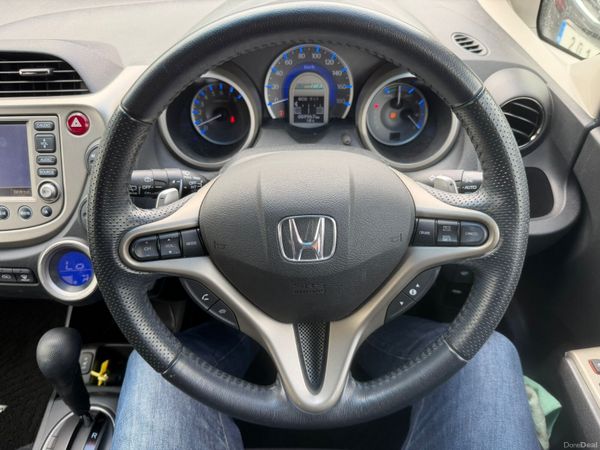 11 HONDA FIT HYBRID 1.3 HEATER SEATS 390398707