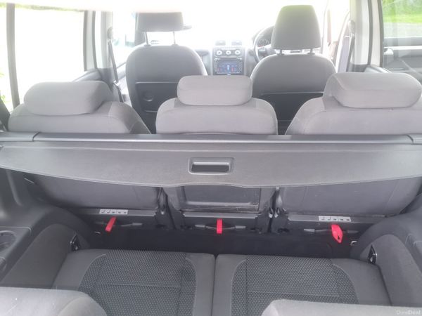 2010 Volkswagen Touran 1.6tdi 7 seater 390302807