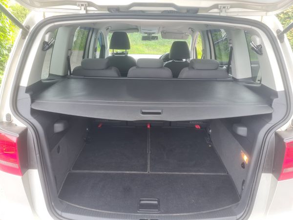 2010 Volkswagen Touran 1.6tdi 7 seater 390302811