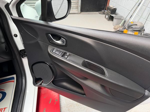 Renault Clio 2017    Great Spec ! 390303403